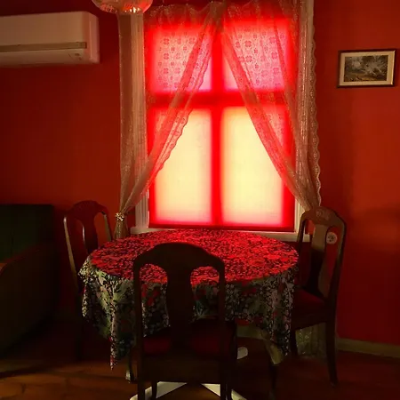 Romantic Seaside House *