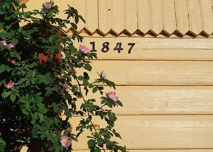 Apartman Romantic Seaside House *